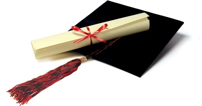 Cap and Diploma_Freeimages533027_58505780
